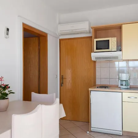 Tea Apartment Gradac (Split-Dalmatia)