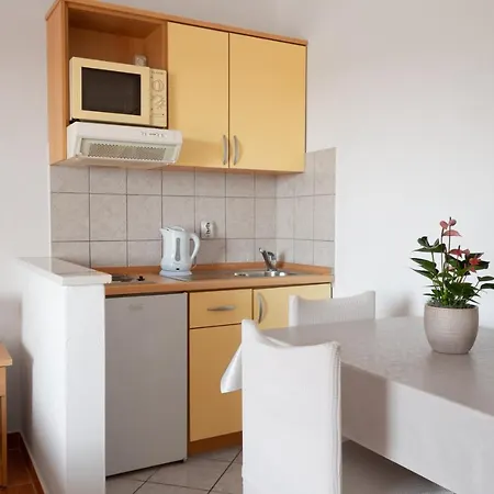 Tea Apartment *